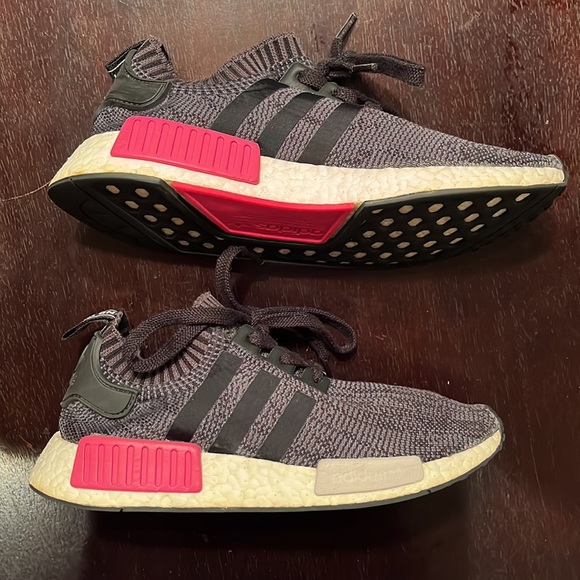 ADIDAS WOMEN'S NMD_R1 PK W
CORE BLACK & SHOCK PINK - Picture 8 of 11